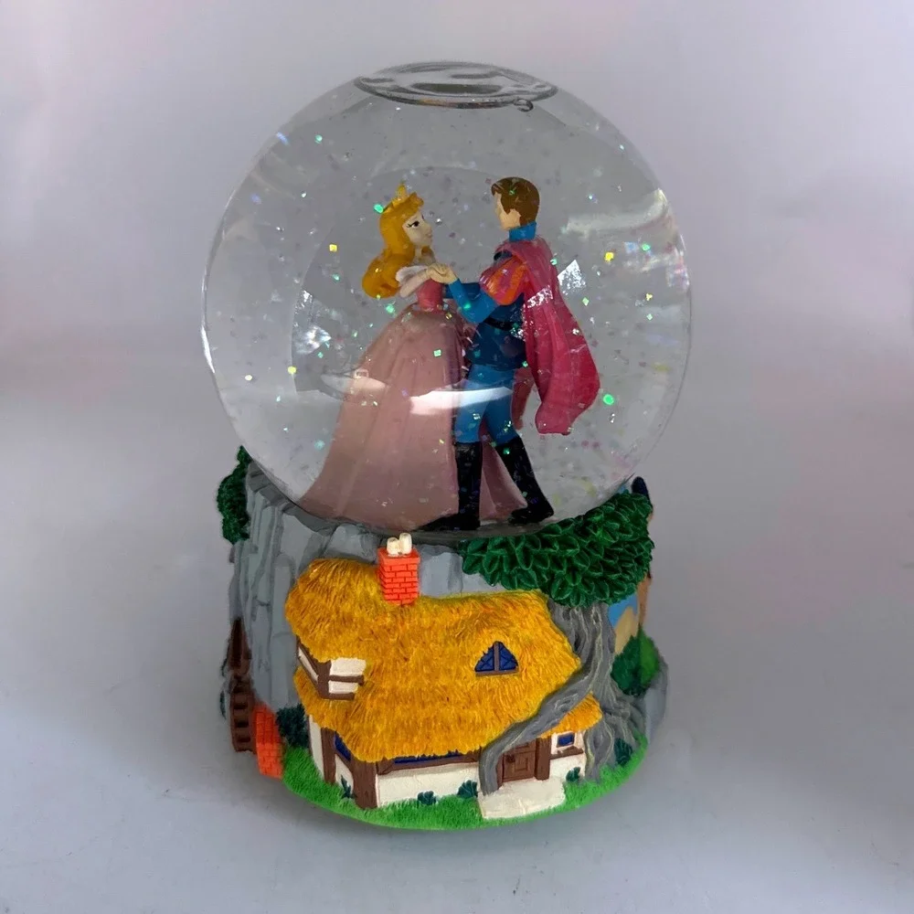 Disney Enesco Sleeping Beauty Musical Snow Globe Aurora Prince Phillip 6